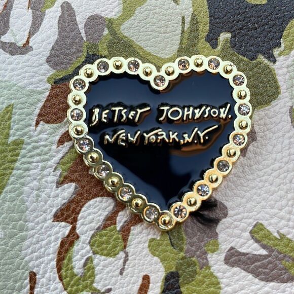 Betsey Johnson Gold Chain Strap Shoulder Bag Purse Crossbody - Picture 3 of 13